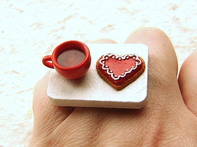 Heart Shaped Cookie And Tea Ring
