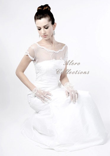 WANTED Ivory Lace Bolero wedding bolero cover up ivory lace dress Il 