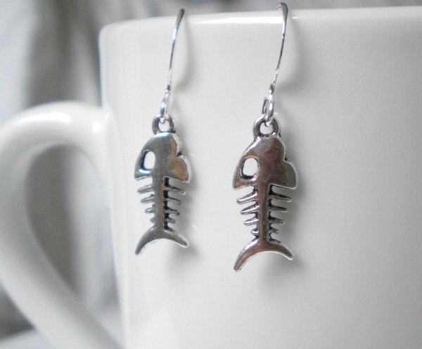 small-silver-fish-bone-earrings