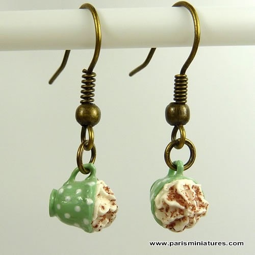 Cappuccino Cup Earrings - Green Chic