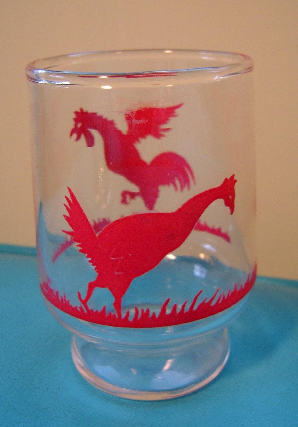 the roosters on this vintage glass mean business, I mean check out that strut! a perfect juice glass to get your day started!