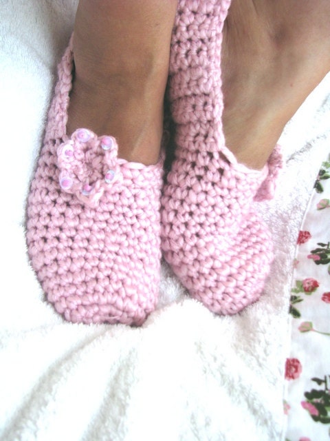 Soft pink slippers with flower