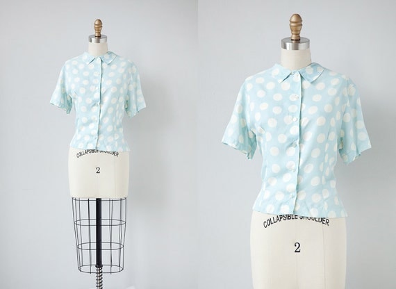vintage blouse / vintage 1950s blouse / vintage 50s top / polka dot blue blouse