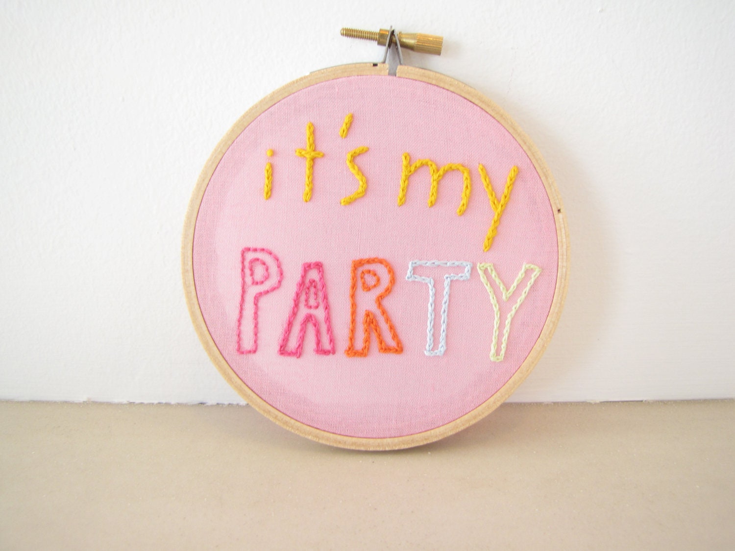 Embroidery Hoop Wall Art words "It's My Party" retro old school colorful pink, yellow, mint, sky blue, tangerine for Birthday or any day