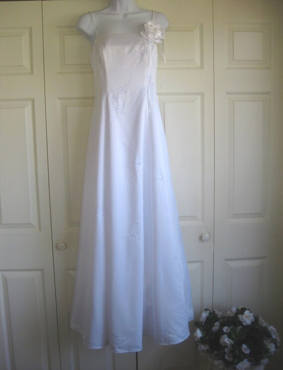 Bridal Wedding Dress Vintage Size 4 Beaded / Applique FREE Shipping and 2 Free Gifts