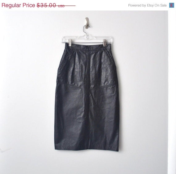 HOLIDAY SALE Vintage Midi Leather Pencil skirt size Small