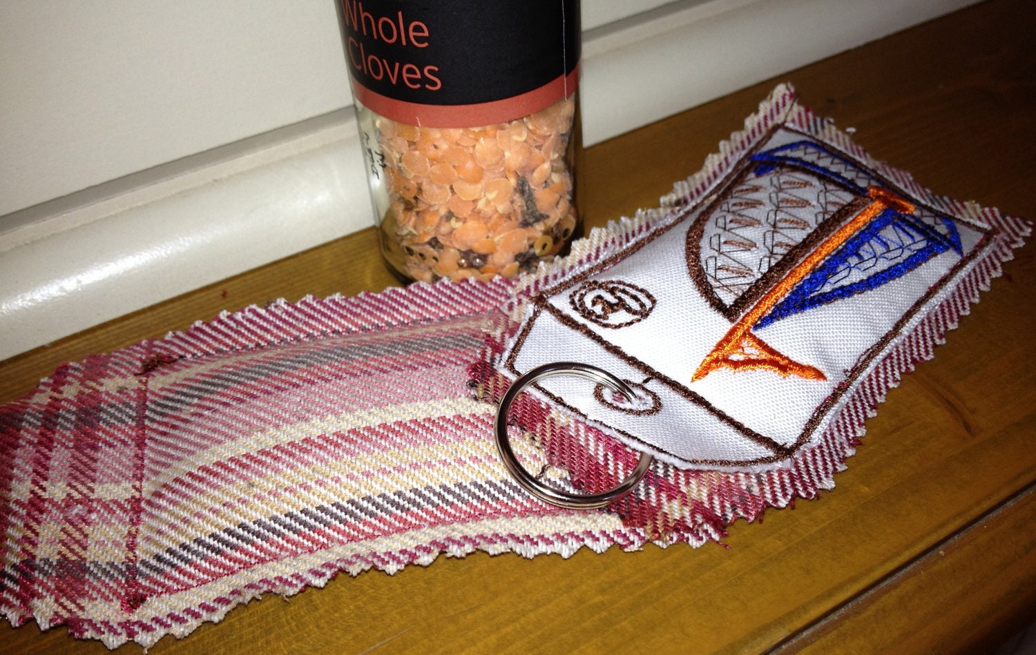 key Ring - Organic Lentil & Whole Clove Fragrance - Embroidery Sailing Boat