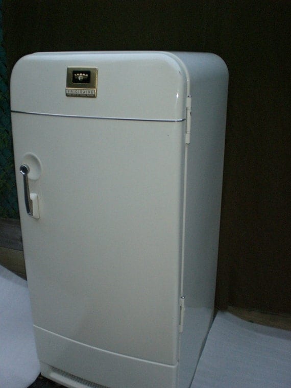 Vintage 50's Frigidaire Refrigerator - NICE!!! Il_570xN.367087060_tdq9