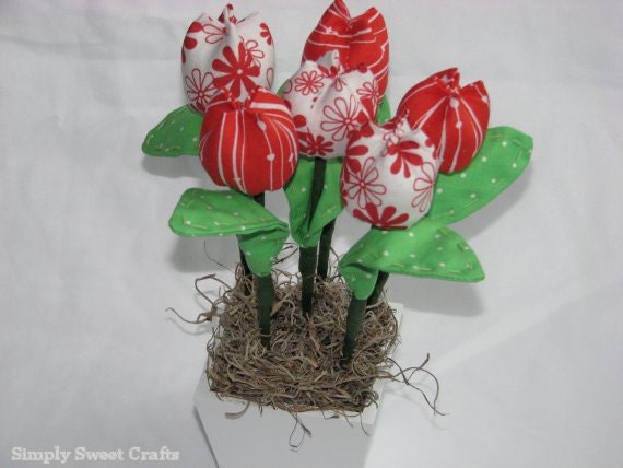 Fabric Flower Bouquet, Christmas Fabric Flower Arrangement, Christmas Flower Centerpiece. Red and white Christmas Flowers