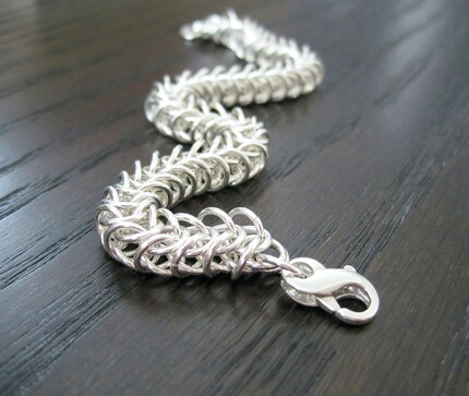 Making Chain Maille Jewelry - LoveToKnow
