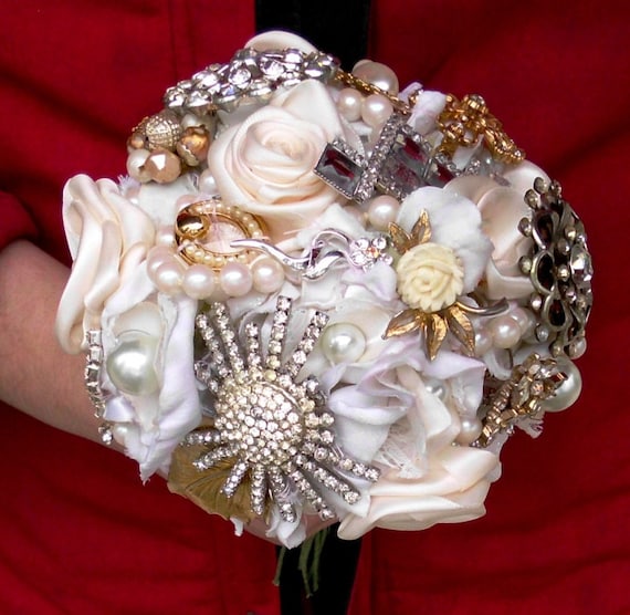 Brooch Wedding Bouquet, Vintage, Bridal, Cinderella, Ivory,  White, Silver, Gold, Rhinestones, pearls Fabric Flower Bouquet, weddings