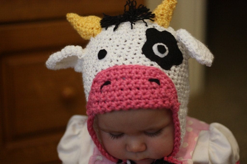 Alli Crafts: Free Pattern: Baby Earflap Hat - Newborn